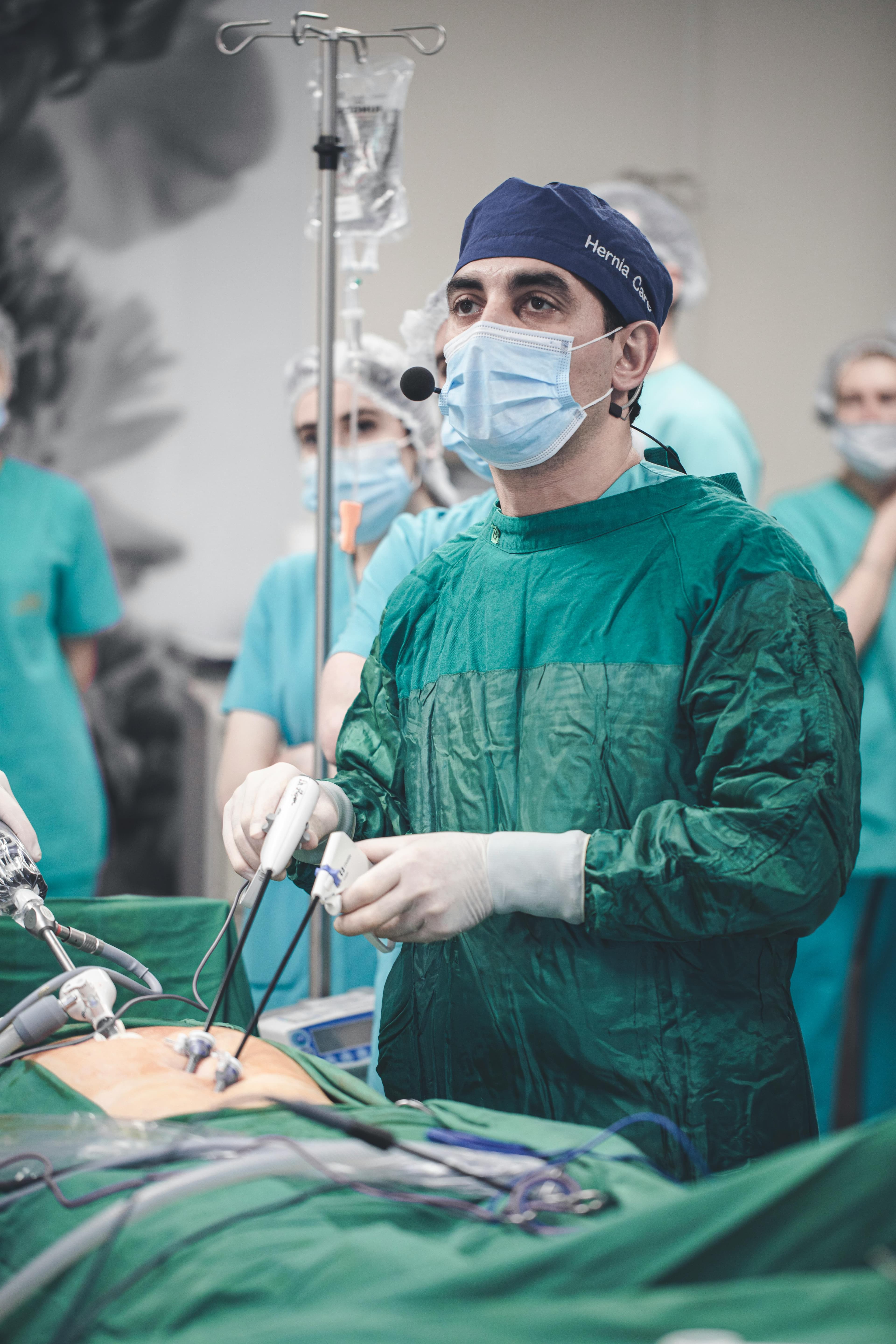Illustration of laparoscopic gallbladder surgery
