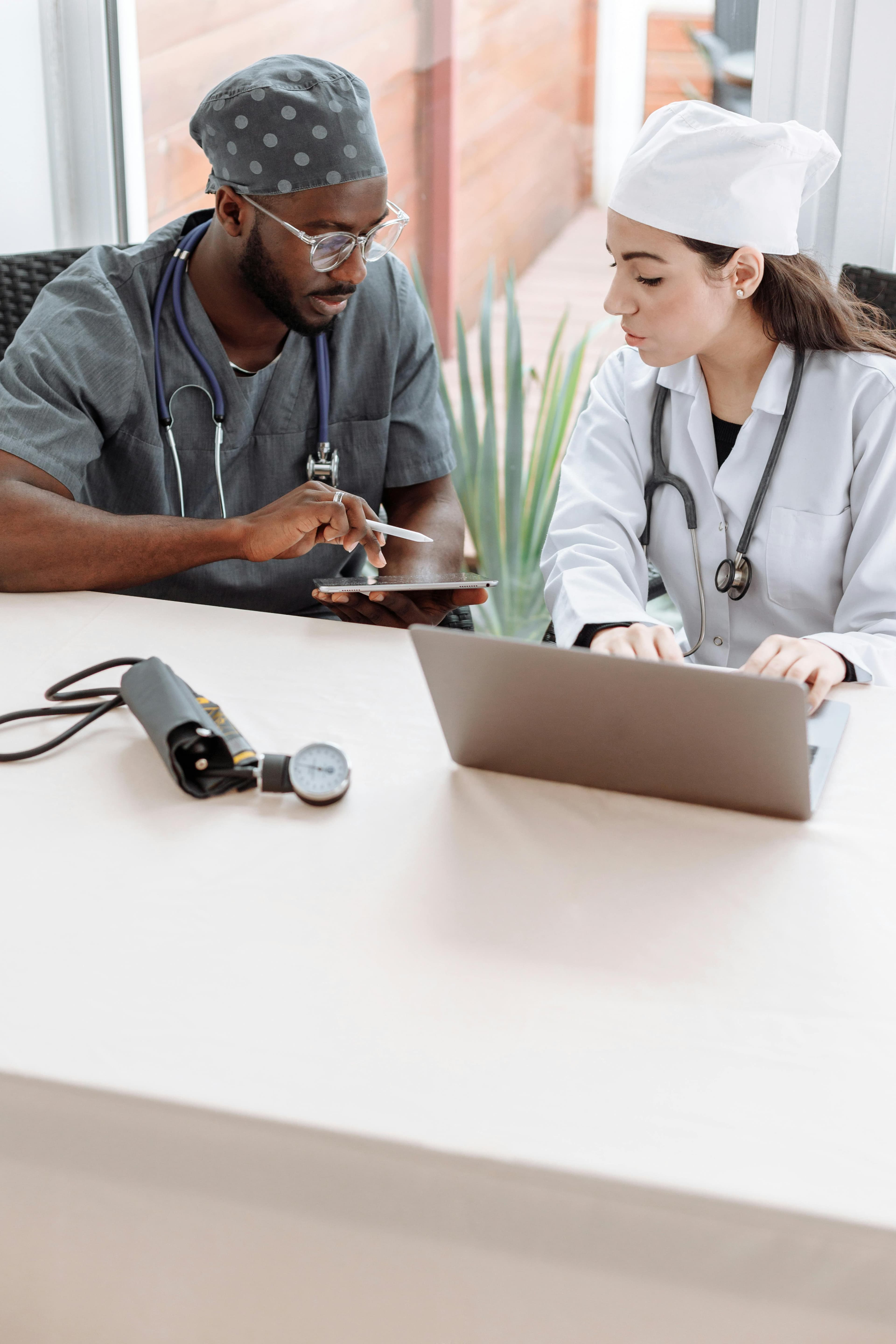 A team of healthcare professionals discussing a case