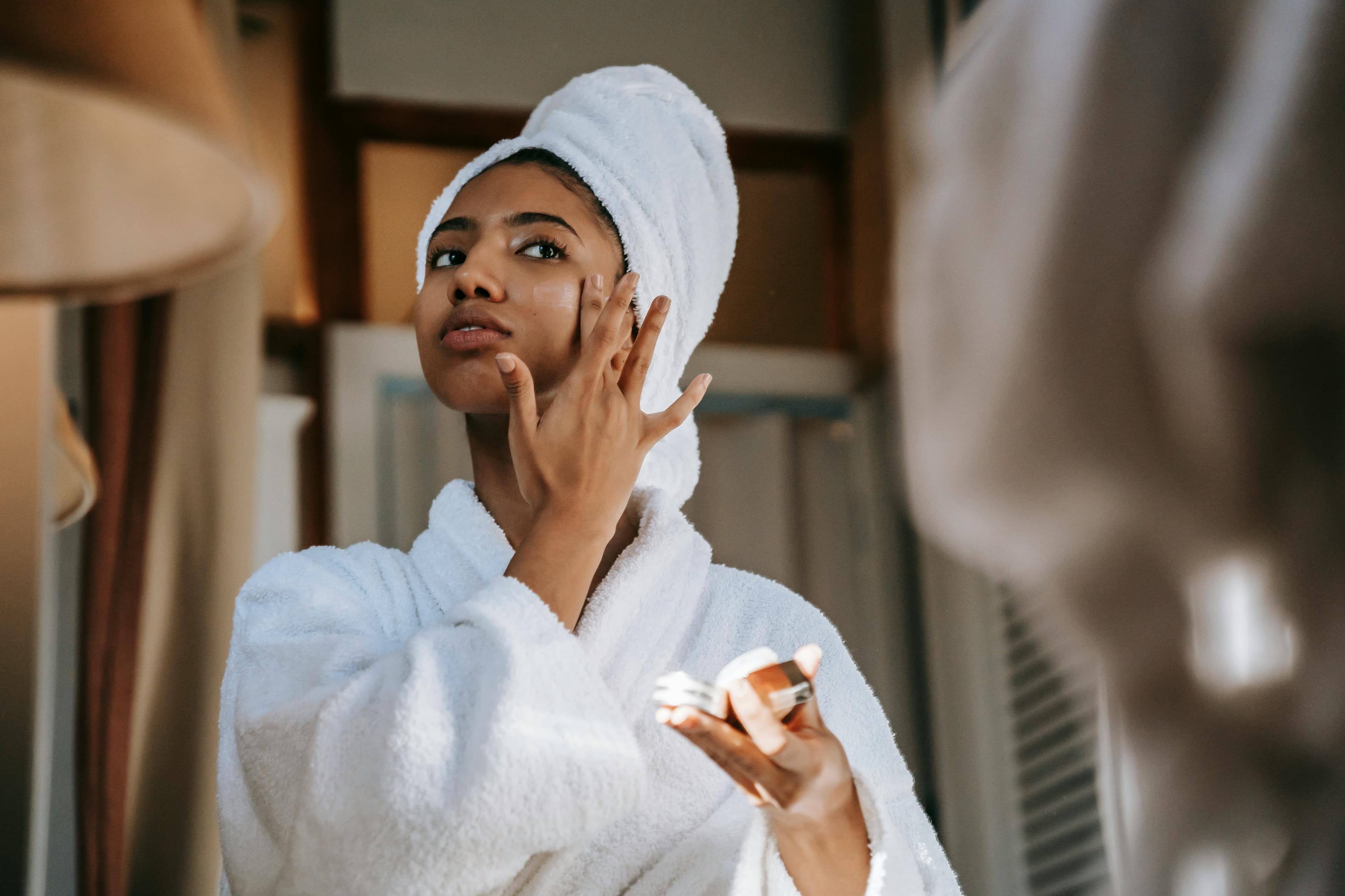 Natural moisturizing products for sensitive skin