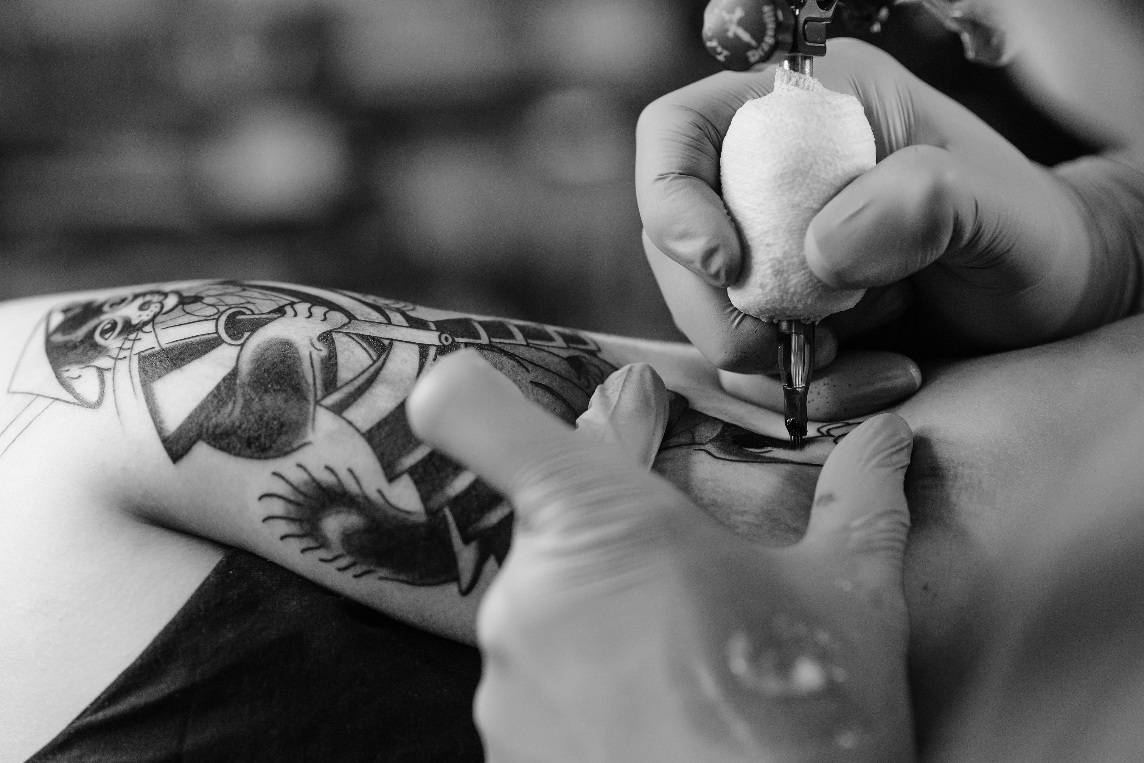 Historical illustration of corneal tattooing technique