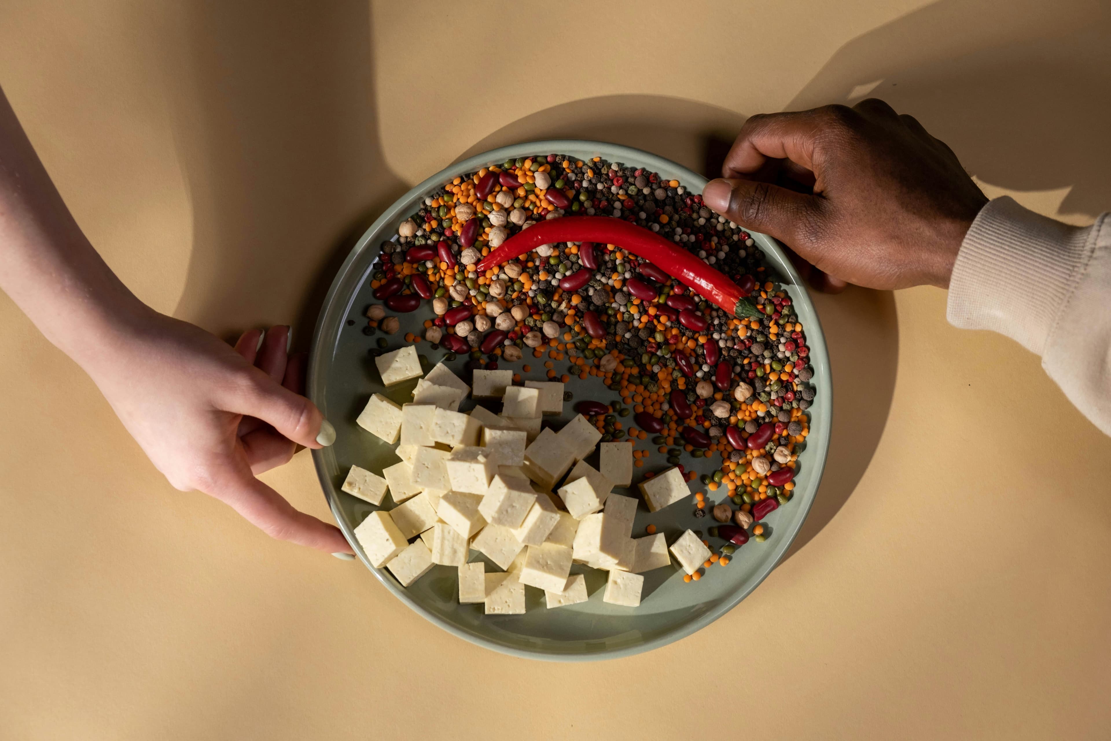 A balanced, easily digestible meal suitable for post-surgery recovery, featuring lean protein, vegetables, and whole grains