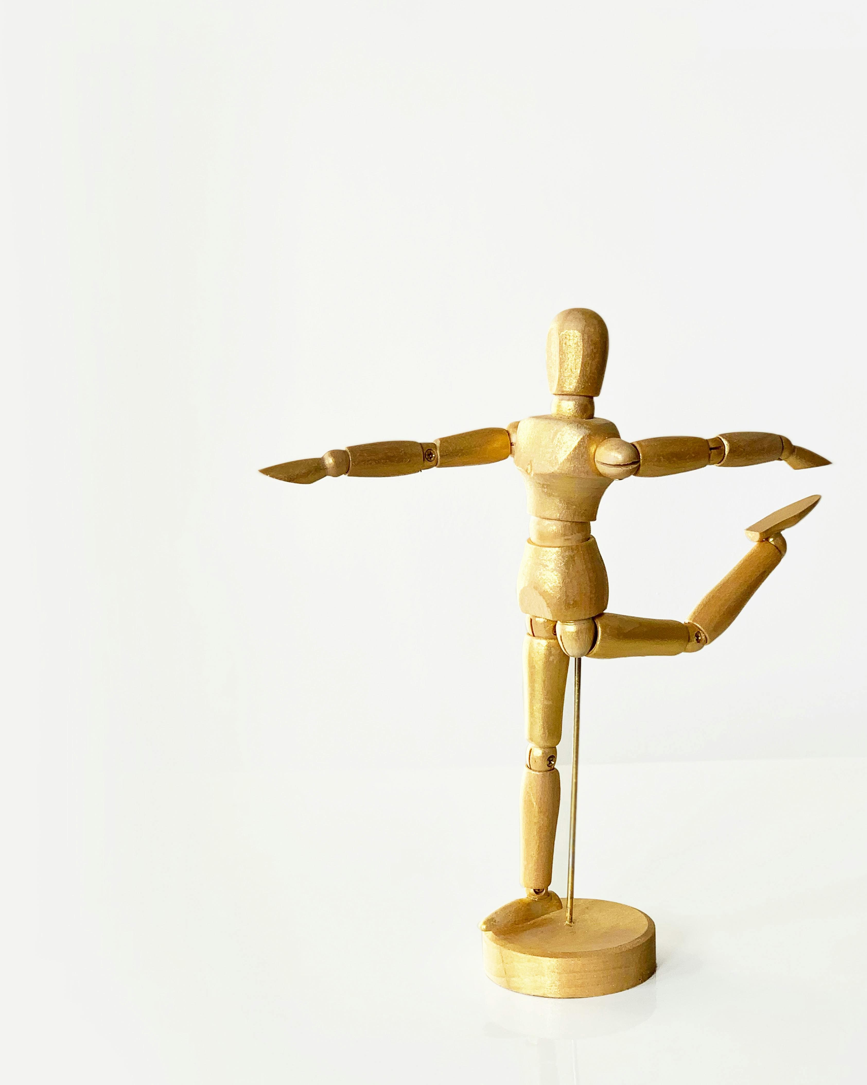 Diagram showing the anatomy of the foot and nerves leading to the big toe