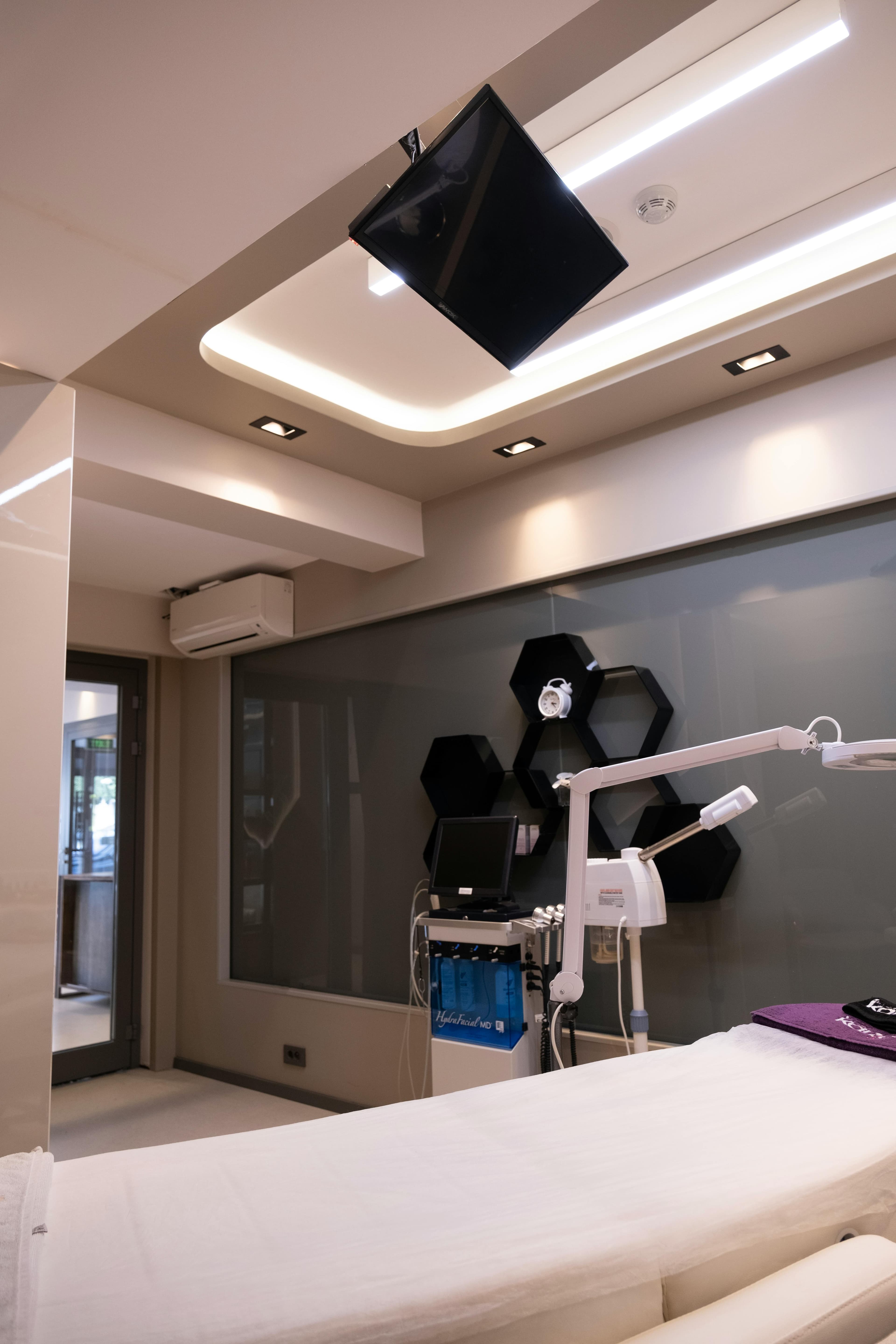 Modern cataract surgery being performed with advanced equipment